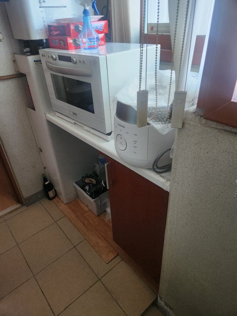 다용도실 겸 보조주방 곰팡이 제거 사례 현장 사진