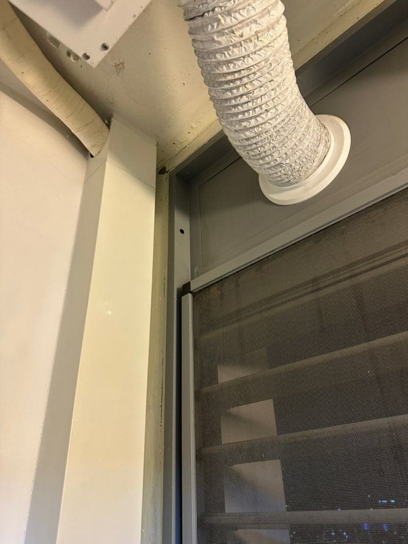 베란다 및 에어컨 실외기실 곰팡이 제거 시공 사례
